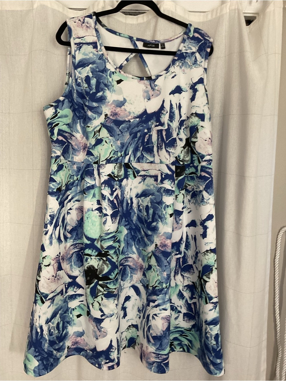 Apt. 9 Blue and White Floral Scoop Neck Dress - Picture 5 of 5